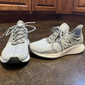 New Balance Roav Freeh Foam tennis shoes, womens size 8